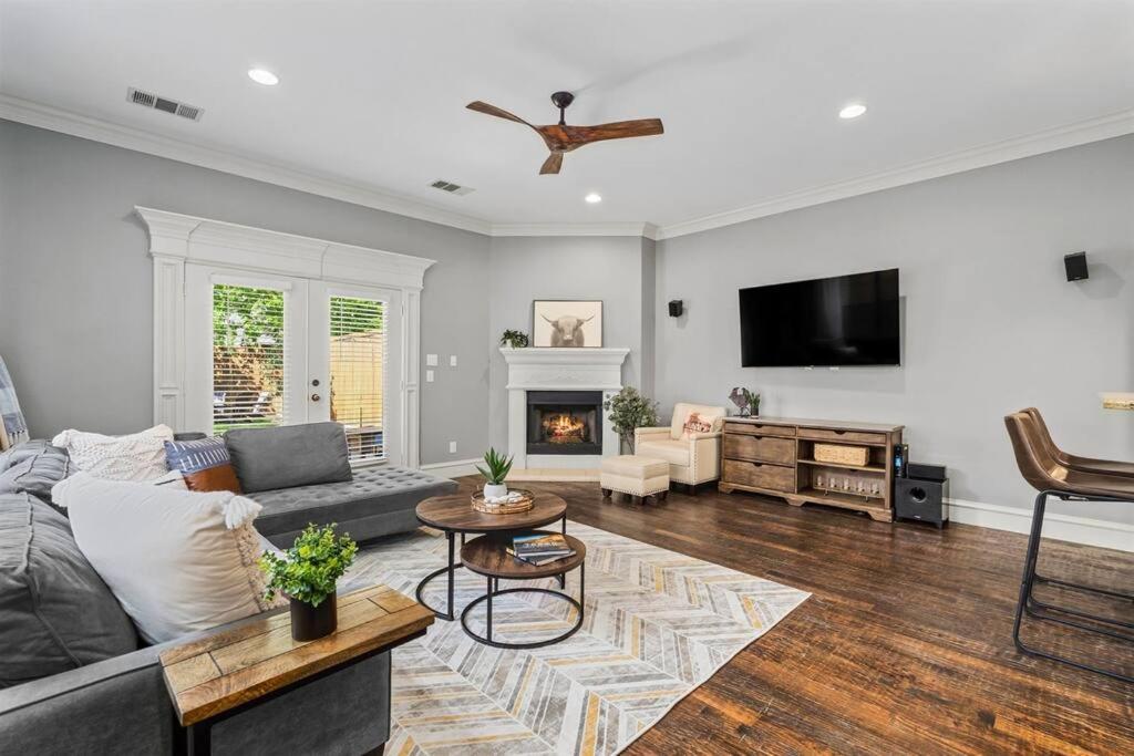 Luxury 4Br Dallas Home With Game Room And Fire Pit Extérieur photo