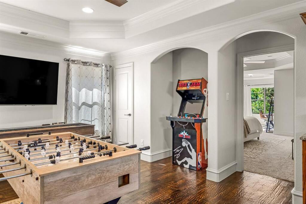 Luxury 4Br Dallas Home With Game Room And Fire Pit Extérieur photo