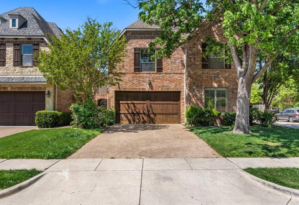 Luxury 4Br Dallas Home With Game Room And Fire Pit Extérieur photo